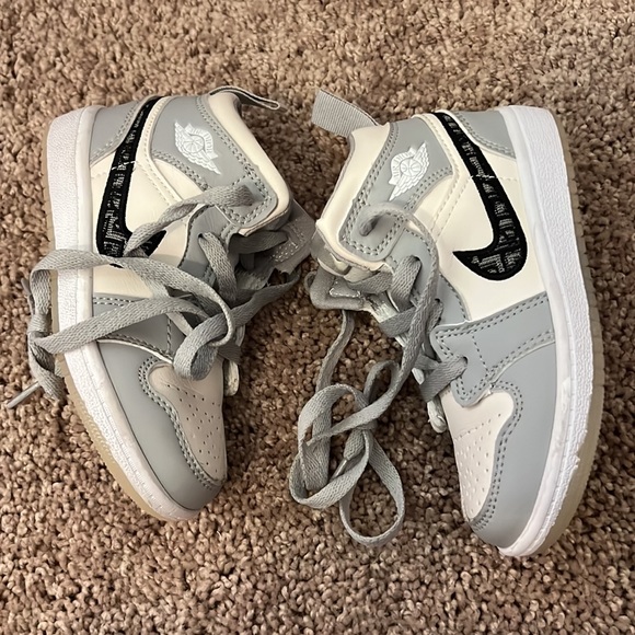 Jordan Dior 1s - Picture 2 of 6